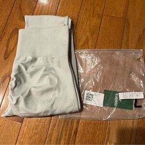 HALARA Women's Leggings in Light Gray